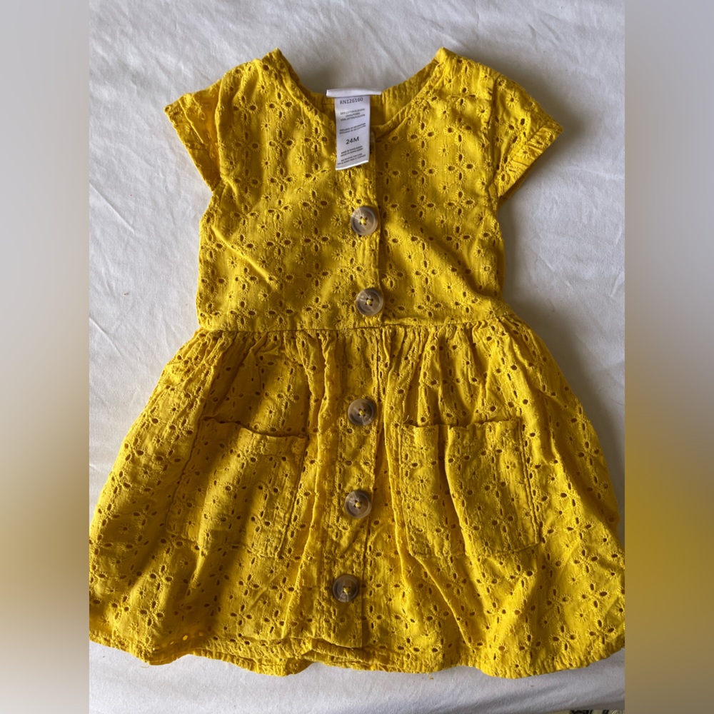 Yellow dress 24 M